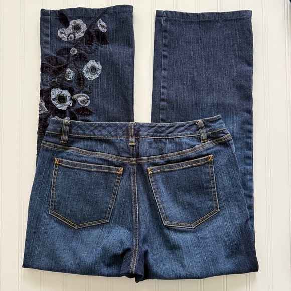 Talbots Petites Embroidered Floral Stretch Jeans Size 8P - Picture 2 of 7